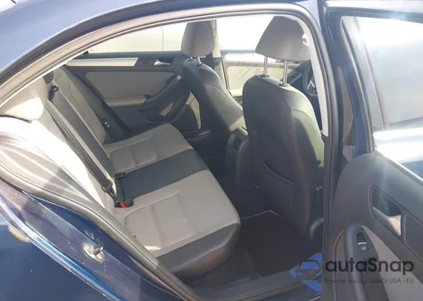 2013 Volkswagen Jetta Hybrid Sel Premium from USA, damaged, VIN 3VW637AJ5DM228108